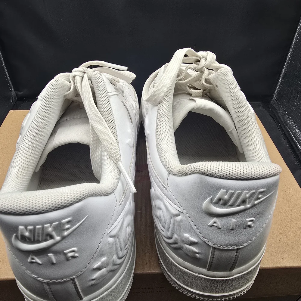 Nike‎ White Mesh Sneakers